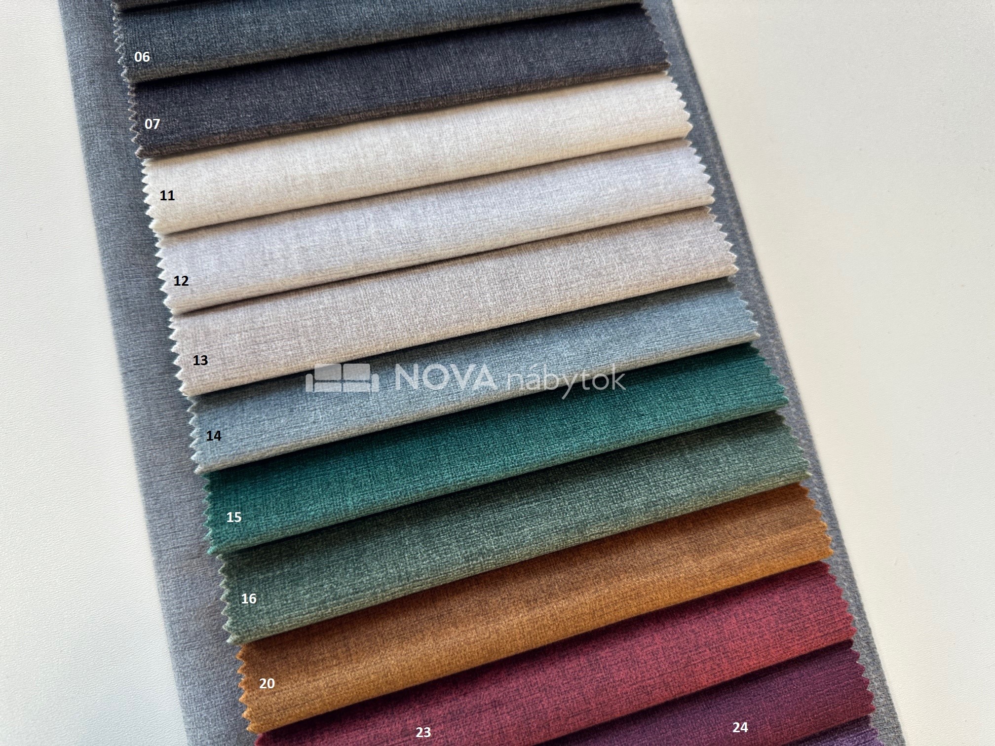 Deluxe (3) potahova latka NOVA nabytok